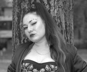 Rapperița Gianina Gheorghiu a fost condusă pe ultimul drum. Cea mai dureroasă imagine de la înmormântarea ei