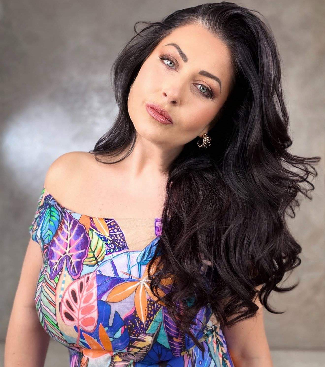 Gabriela Cristea, extrem de senzuală