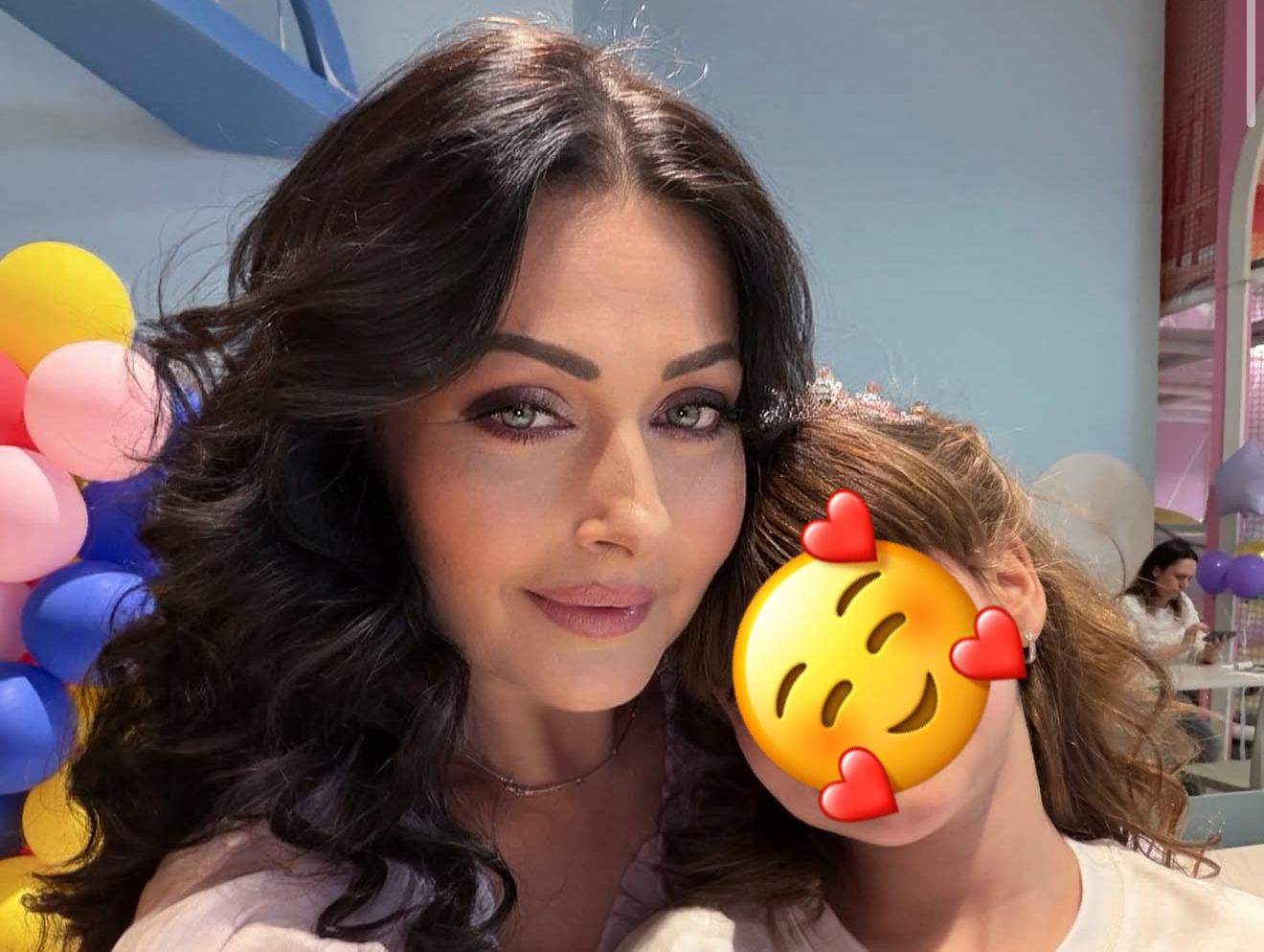 Gabriela Cristea, alături de fiica ei