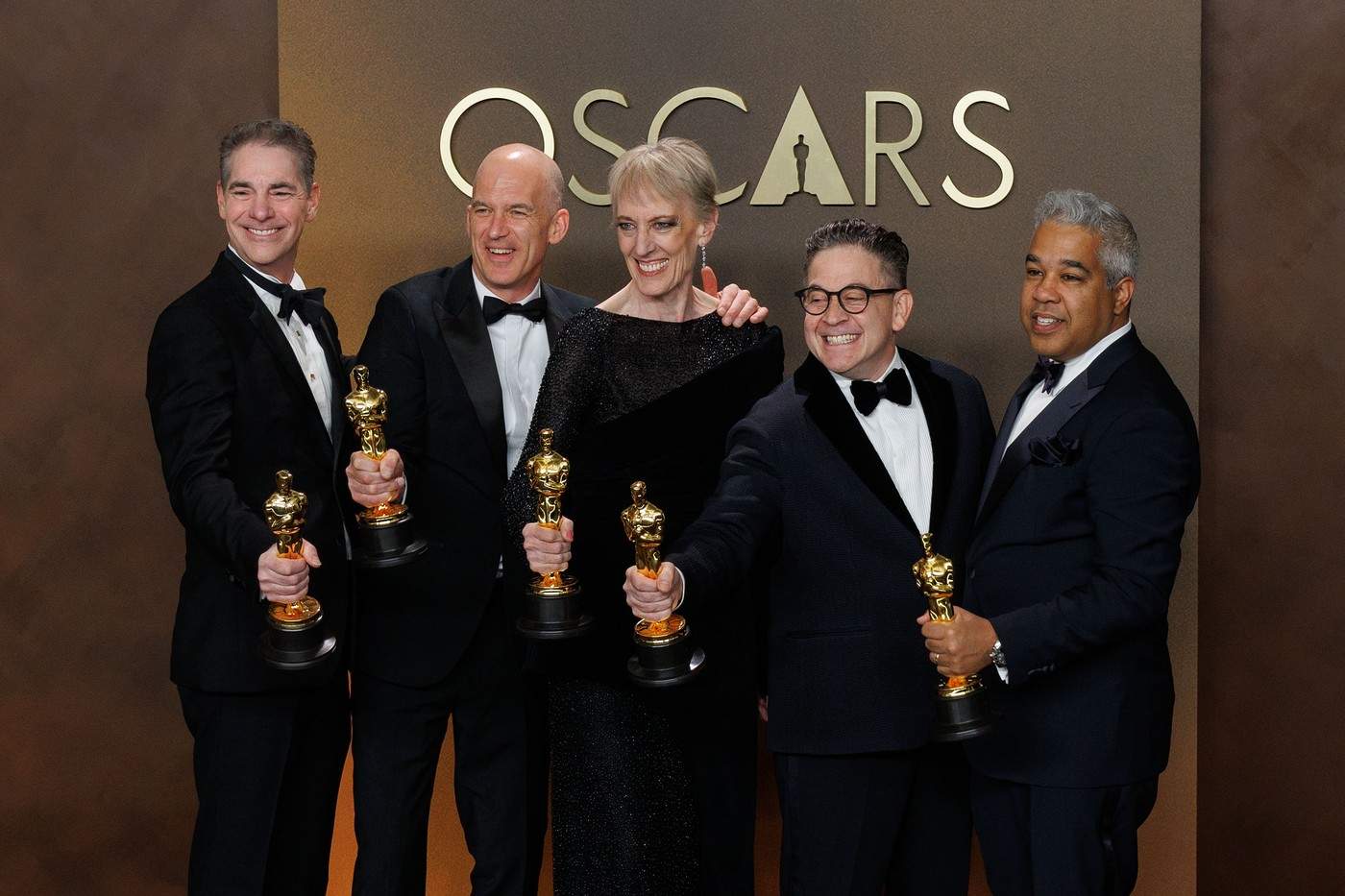 Al Nelson, Gareth John, Gwendolyn Yates Whittle, Gary Rizzo și Juan Peralta, câștigătorii premiului pentru cel mai bun sunet