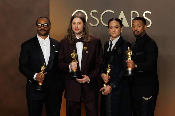 Ryan Coogler, câștigător al premiului pentru cel mai bun scenariu original, Ludwig Göransson, câștigător al premiului pentru cea mai bună coloană sonoră originală, Autumn Durald Arkapaw, câștigătoare a premiului pentru cea mai bună imagine