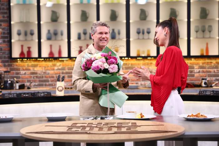 Chef Sautner oferă cuțitul de aur în ediția Chefi la cuțite de diseară, iar Florin Răducioiu vine la degustarea unei amulete puse în premieră la bătaie