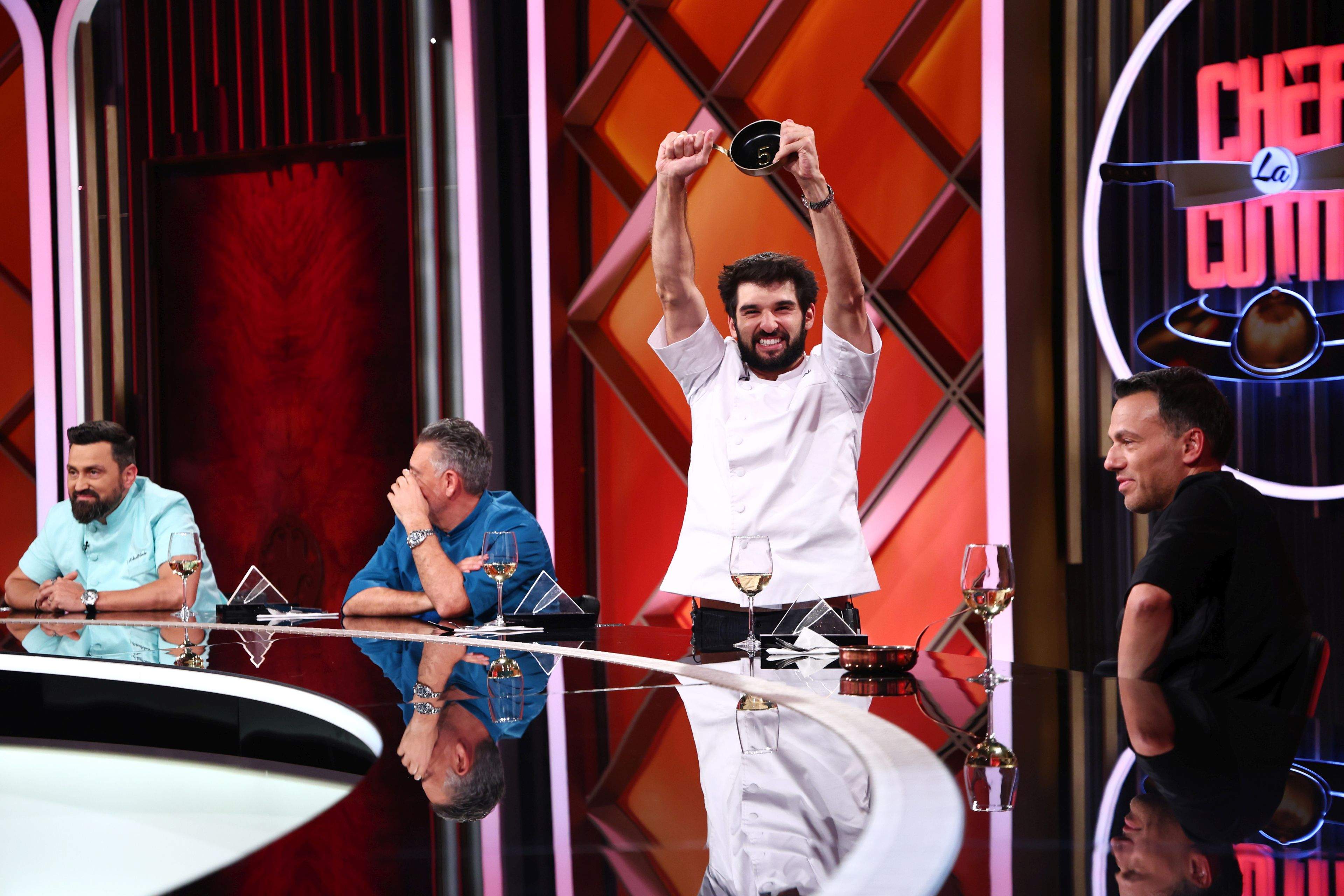 Chefi la cuțite, lider de audiență. Marina Luca e cuțitul de aur al lui Chef Sautner. Diseară, Chefii se întrec pentru prima bombă a sezonului, jurizată de Chef Alex Petricean