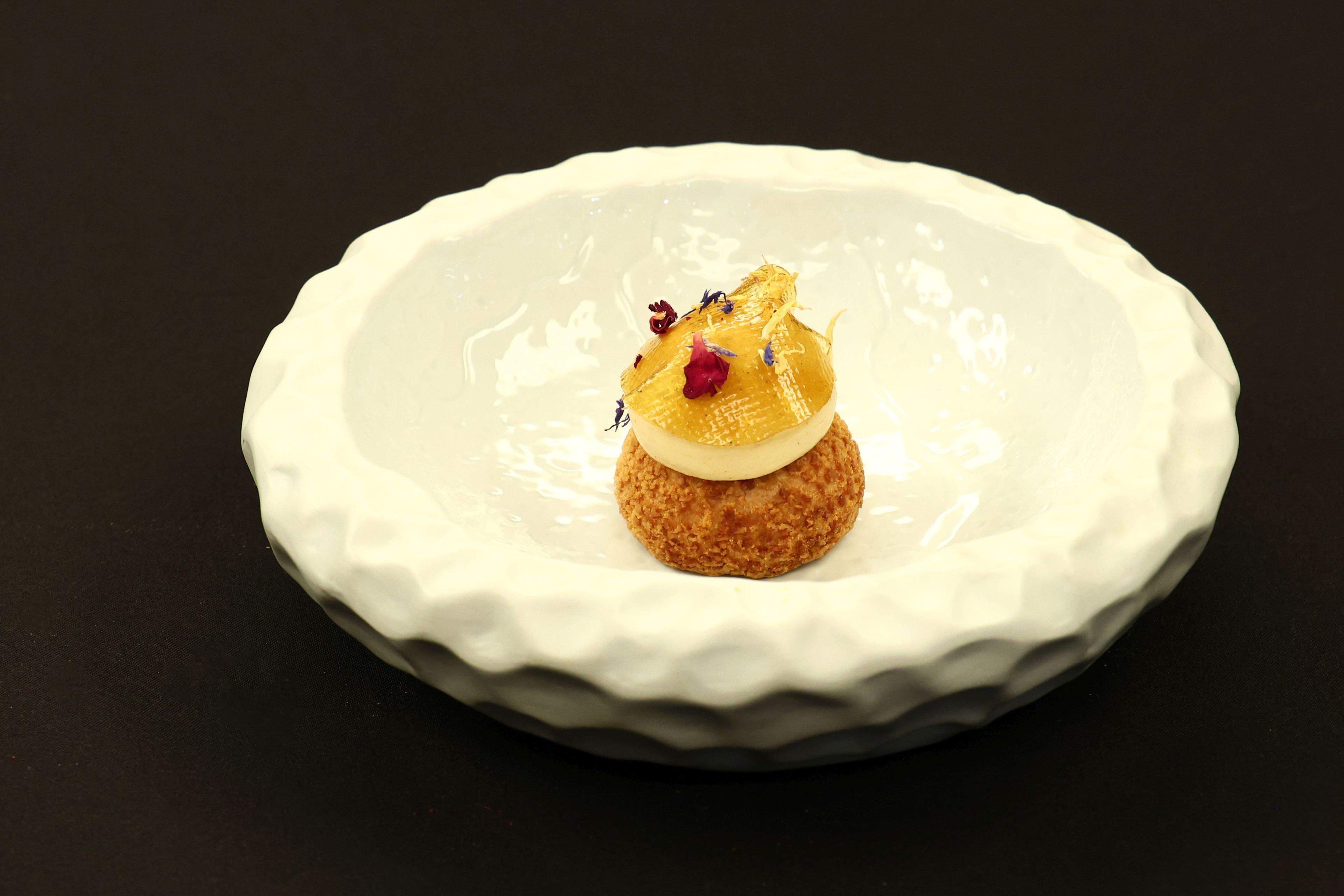 Chefi la cuțite, lider de audiență. Marina Luca e cuțitul de aur al lui Chef Sautner. Diseară, Chefii se întrec pentru prima bombă a sezonului, jurizată de Chef Alex Petricean