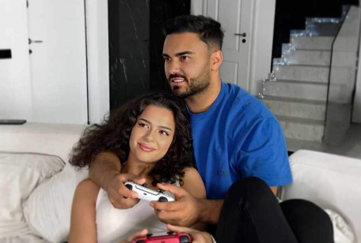 Oana Ciocan și Jador, pe canapea