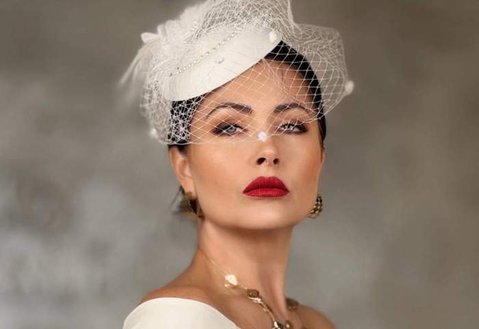 Gabriela Cristea, îmbrăcată elegant