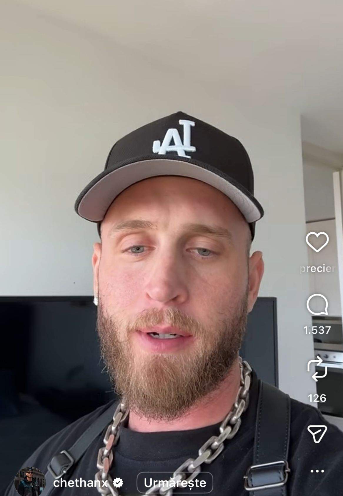 Chet Hanks, pe Instagram