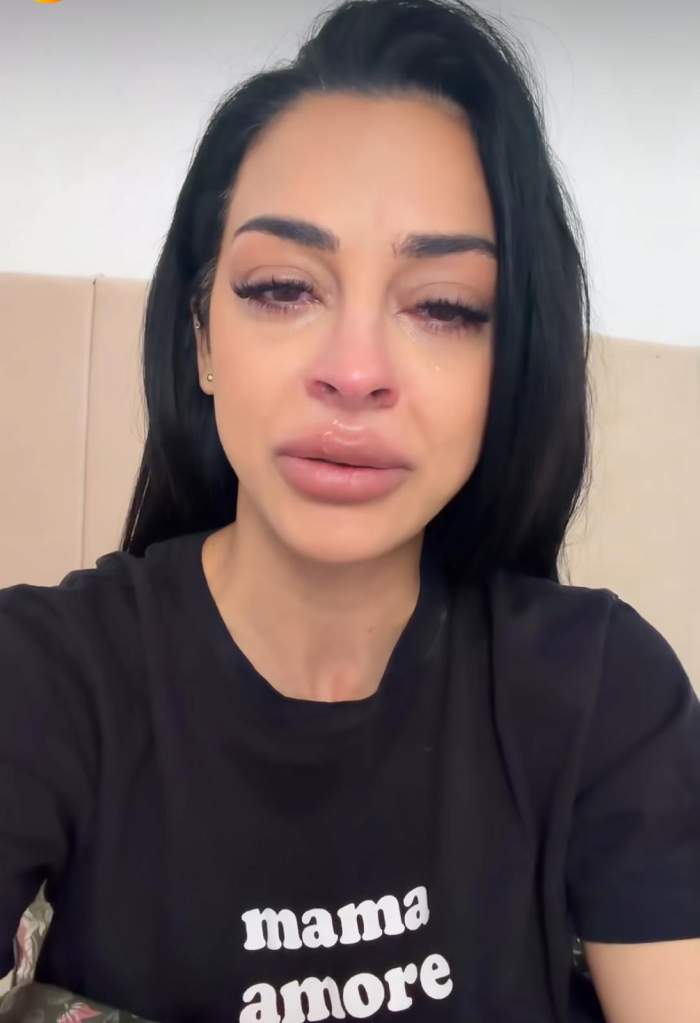 Ema Oprișan, plângând