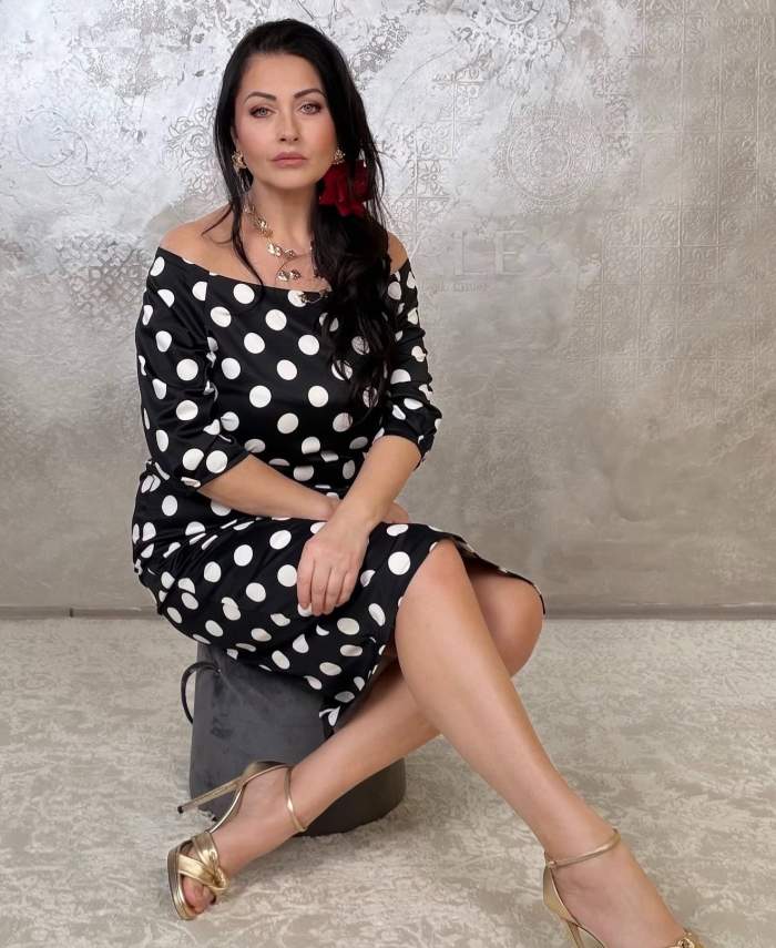 Gabriela Cristea și-a etalat picioarele de model