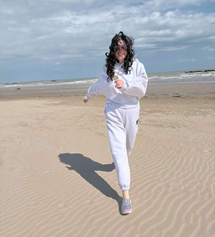 Gabriela Cristea, la mare, în Italia