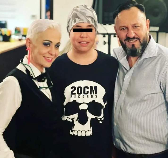 monica anghel cu sotul ei si fiul lor