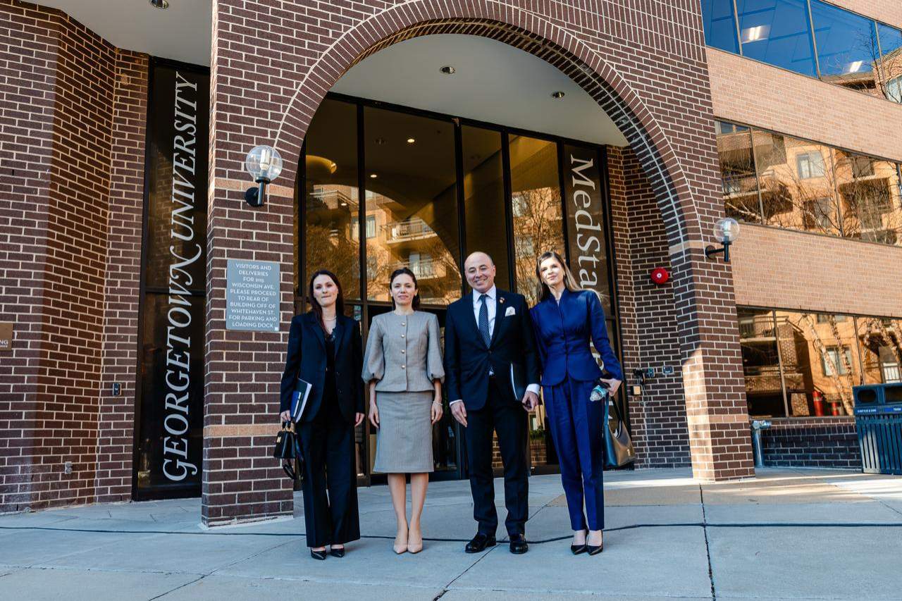 Cum arată cea de-a doua ținută pe care Mirabela Grădinaru a purtat-o la Casa Albă. Partenera lui Nicușor Dan a avut o apariție impecabilă