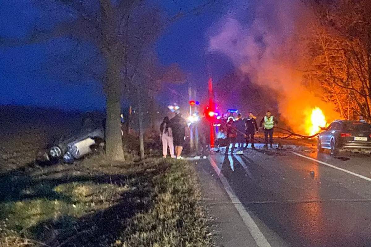 Plan Roșu de Intervenție în Neamț! Mai multe victime după ce două mașini s-au bușit. Una a luat foc