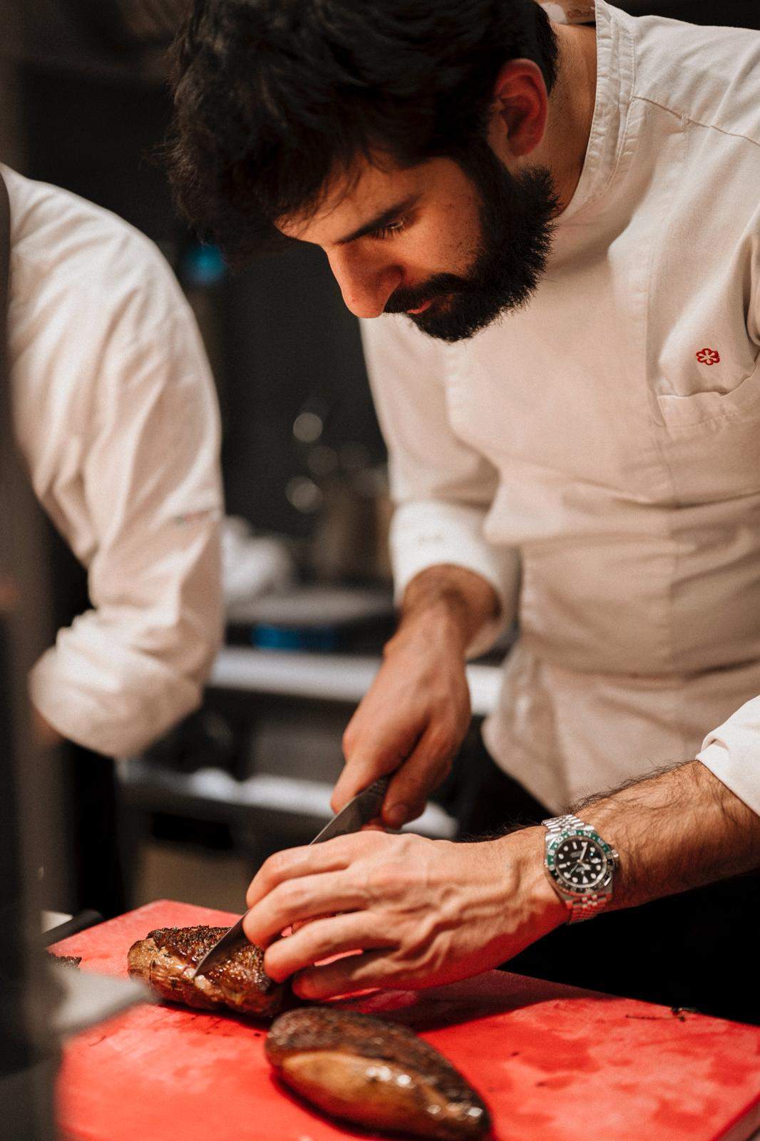 Premieră Chefi la cuțite: doi câștigători ai show-ului culinar au gătit alături de Chef Richard Abou Zaki, pentru un eveniment special la Retroscena