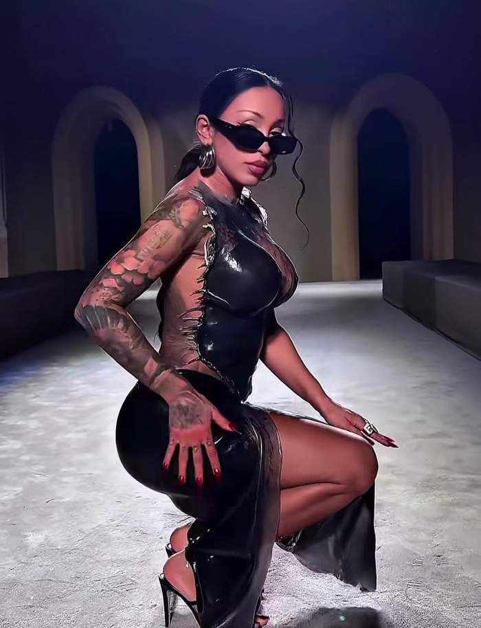 Ruby, fotografie sexy