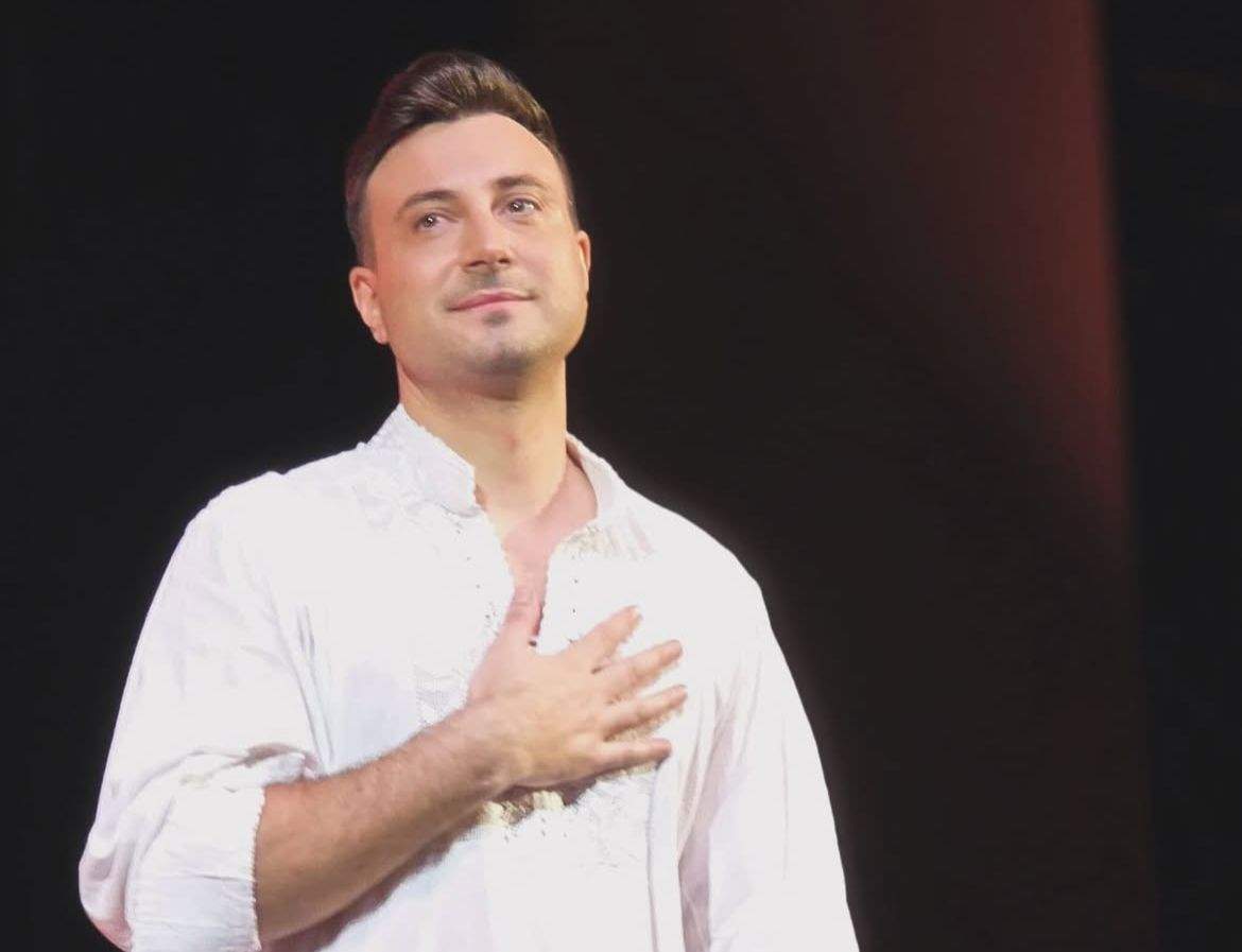 Valentin Sanfira, pe scenă