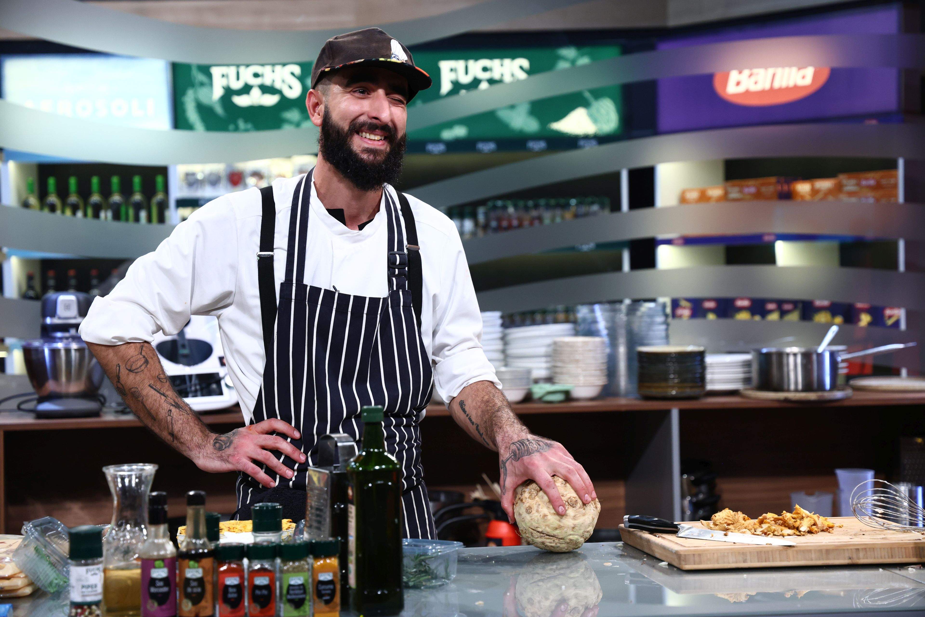 Premiera Chefi la cuțite, lider de audiență. Chef Ștefan, victorios aseară. Urmează emoții uriașe la amuletă: ”Ne jurizează un Chef pregătit, care are pretenții!”