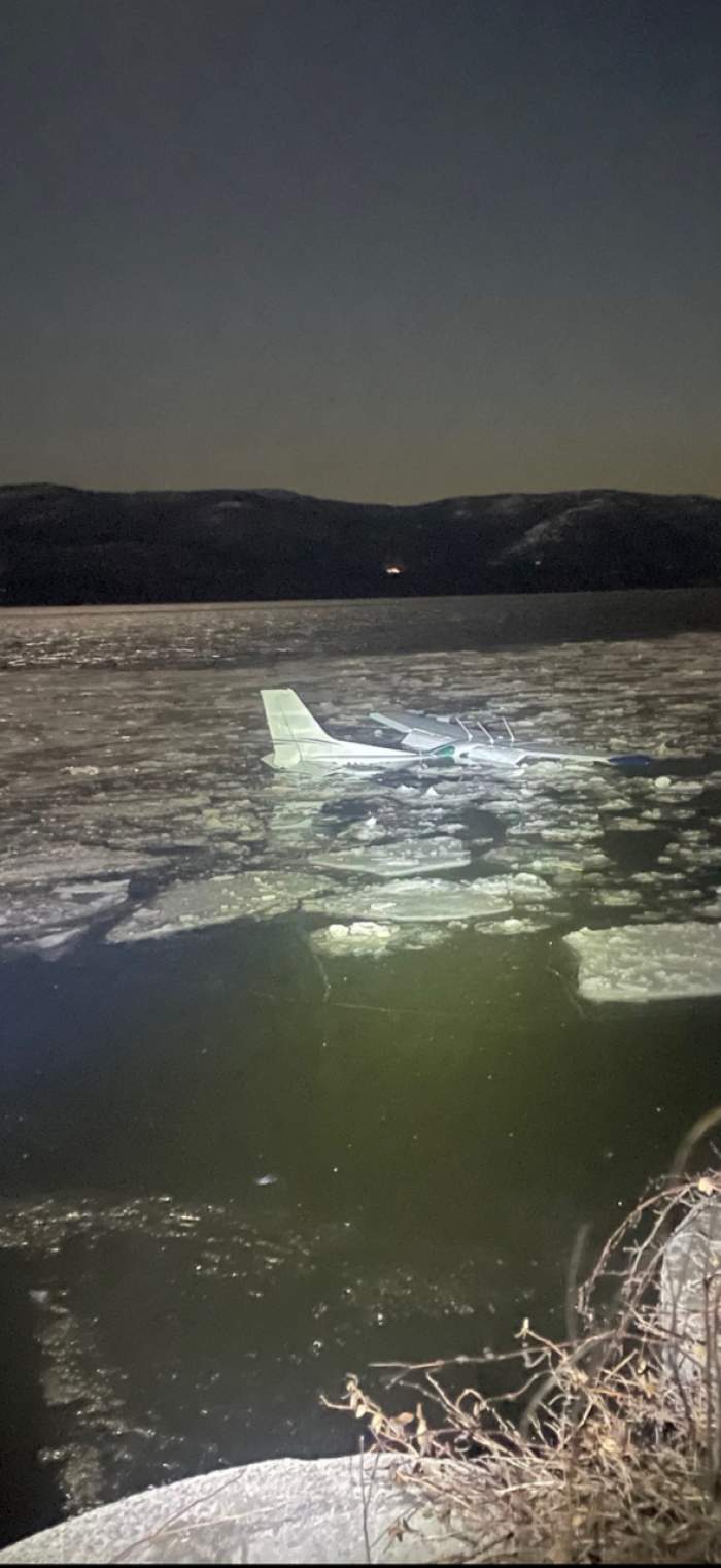 avion prăbușit în râul Hudson