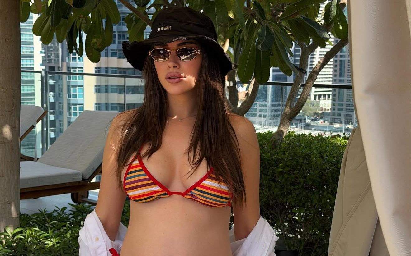 Iustina Loghin, în costum de baie