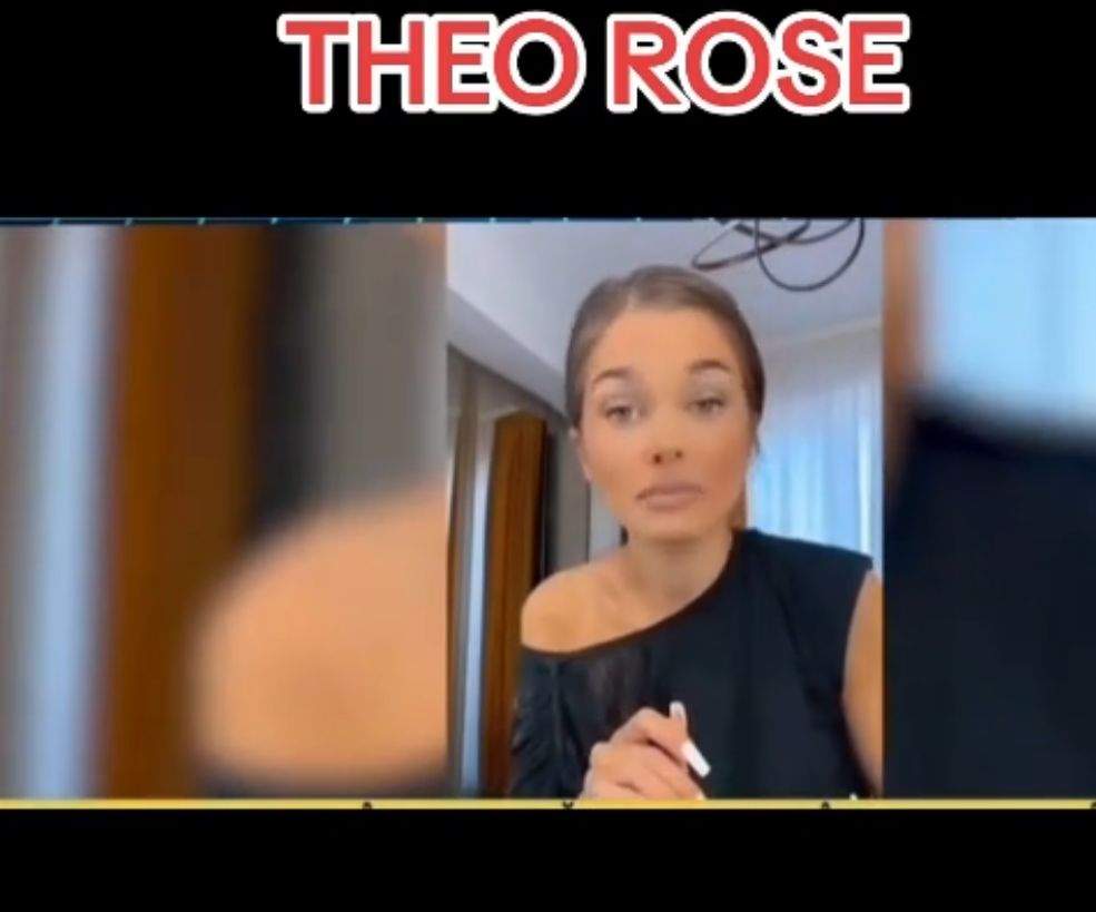 Theo Rose, machiată