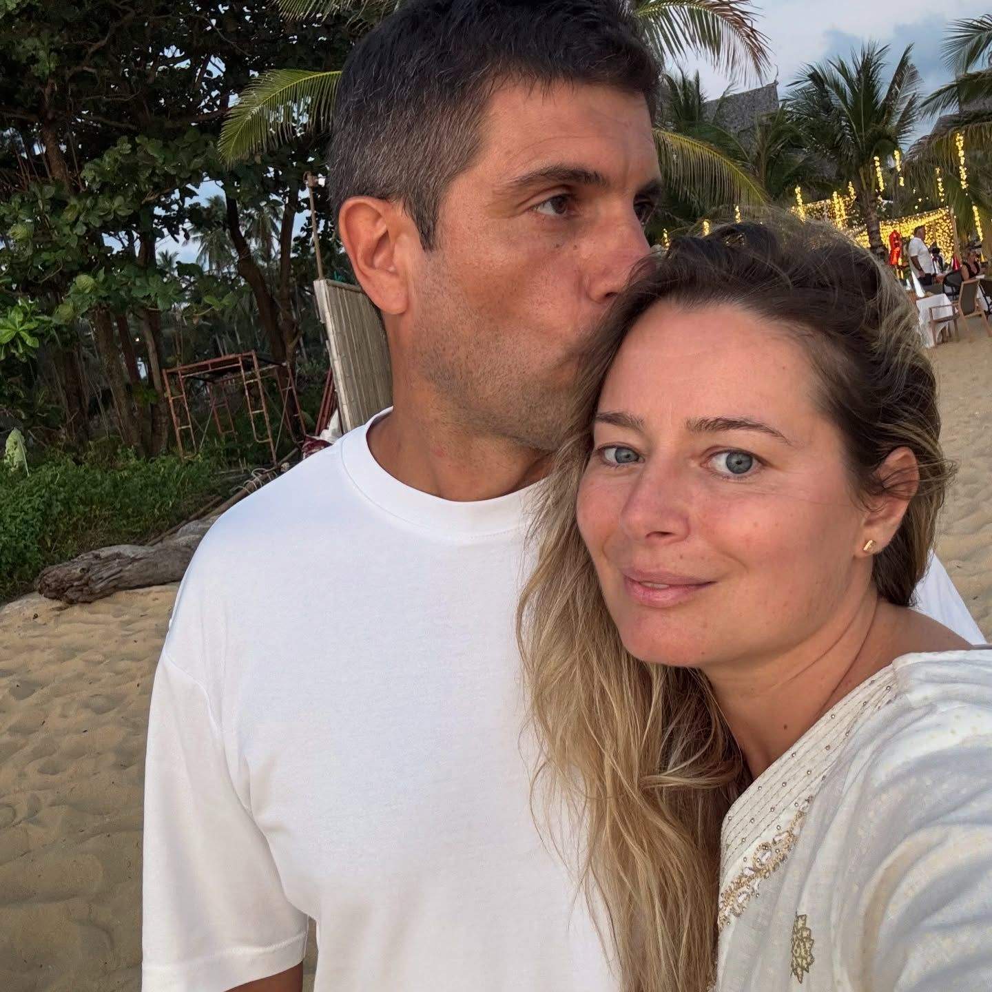 laura cosoi si sotul