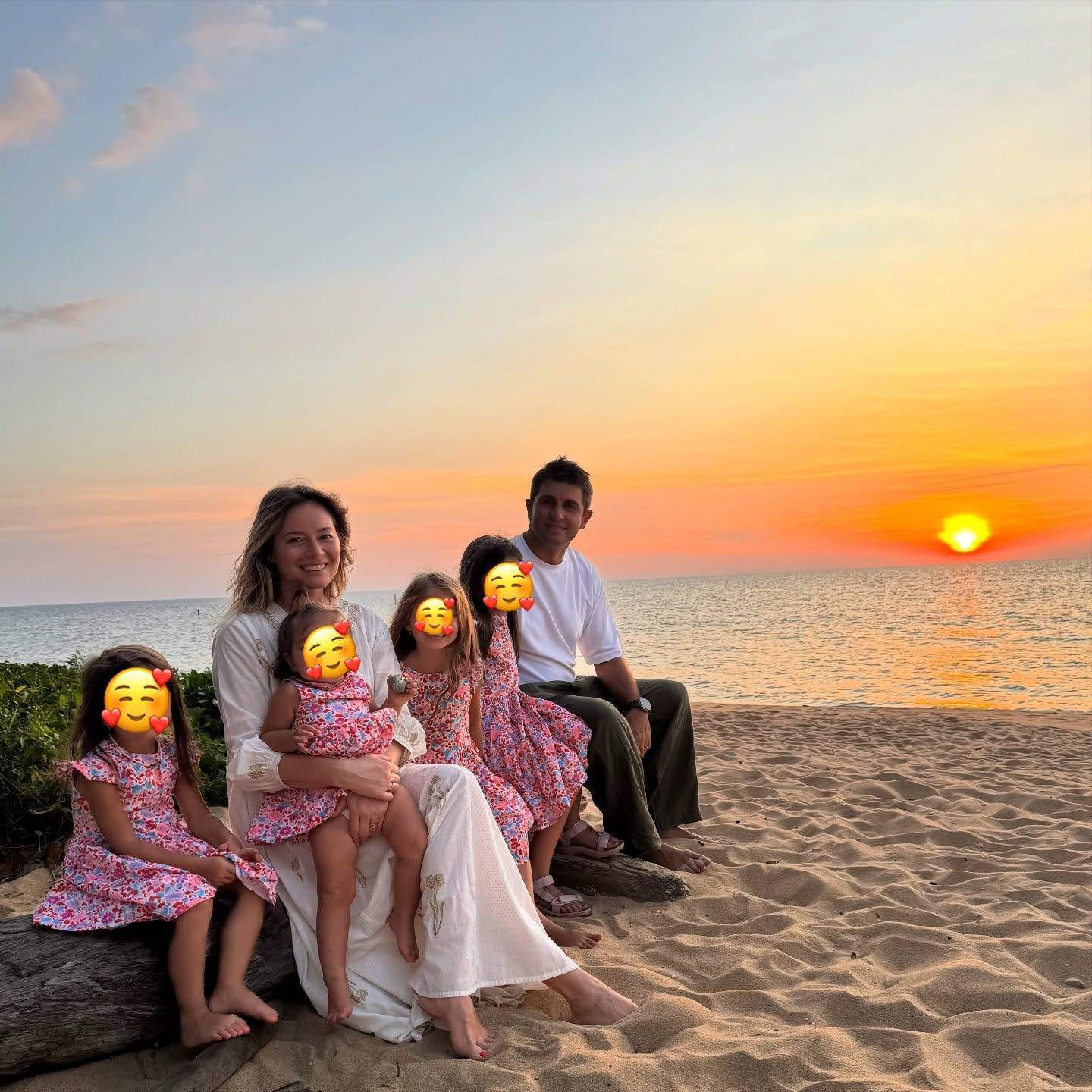 laura cosoi si familia