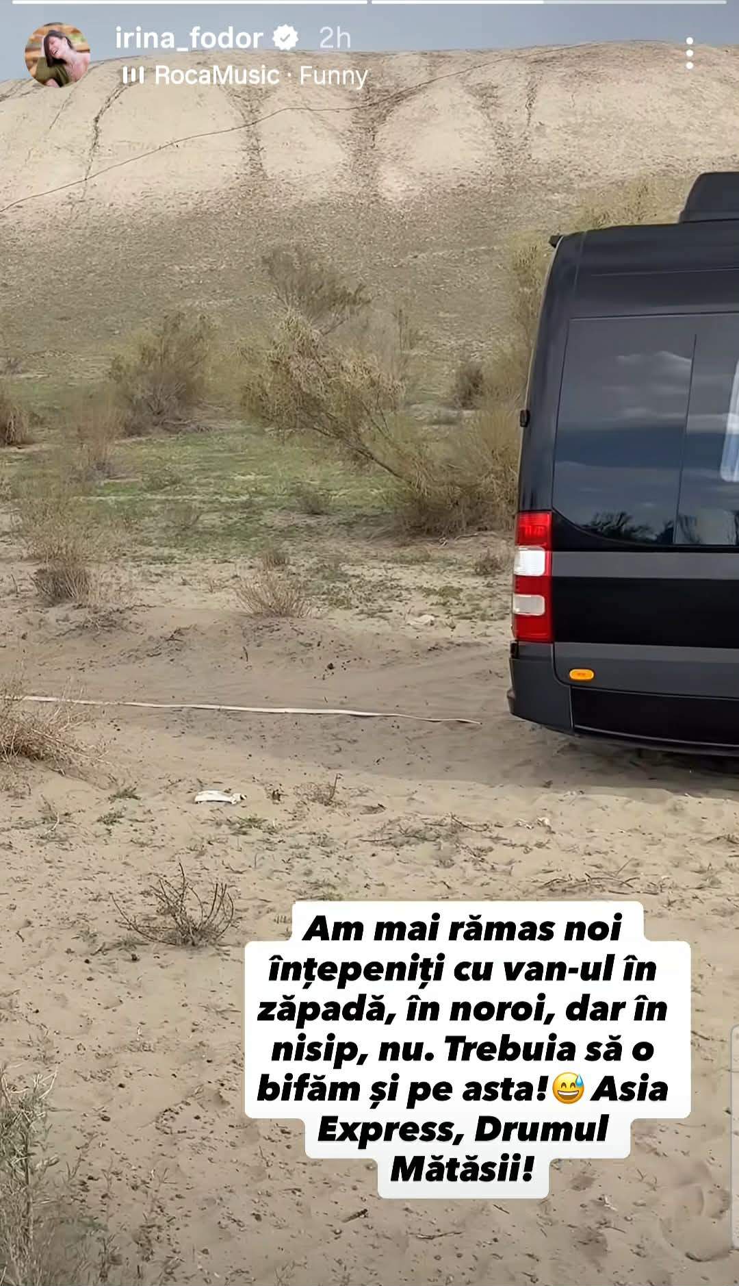 microbuz blocat în nisip