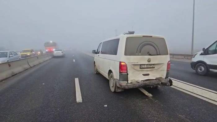 Accident în lanț pe autostradă. Nouă mașini au fost implicate, 13 persoane au avut nevoie de îngrijiri medicale