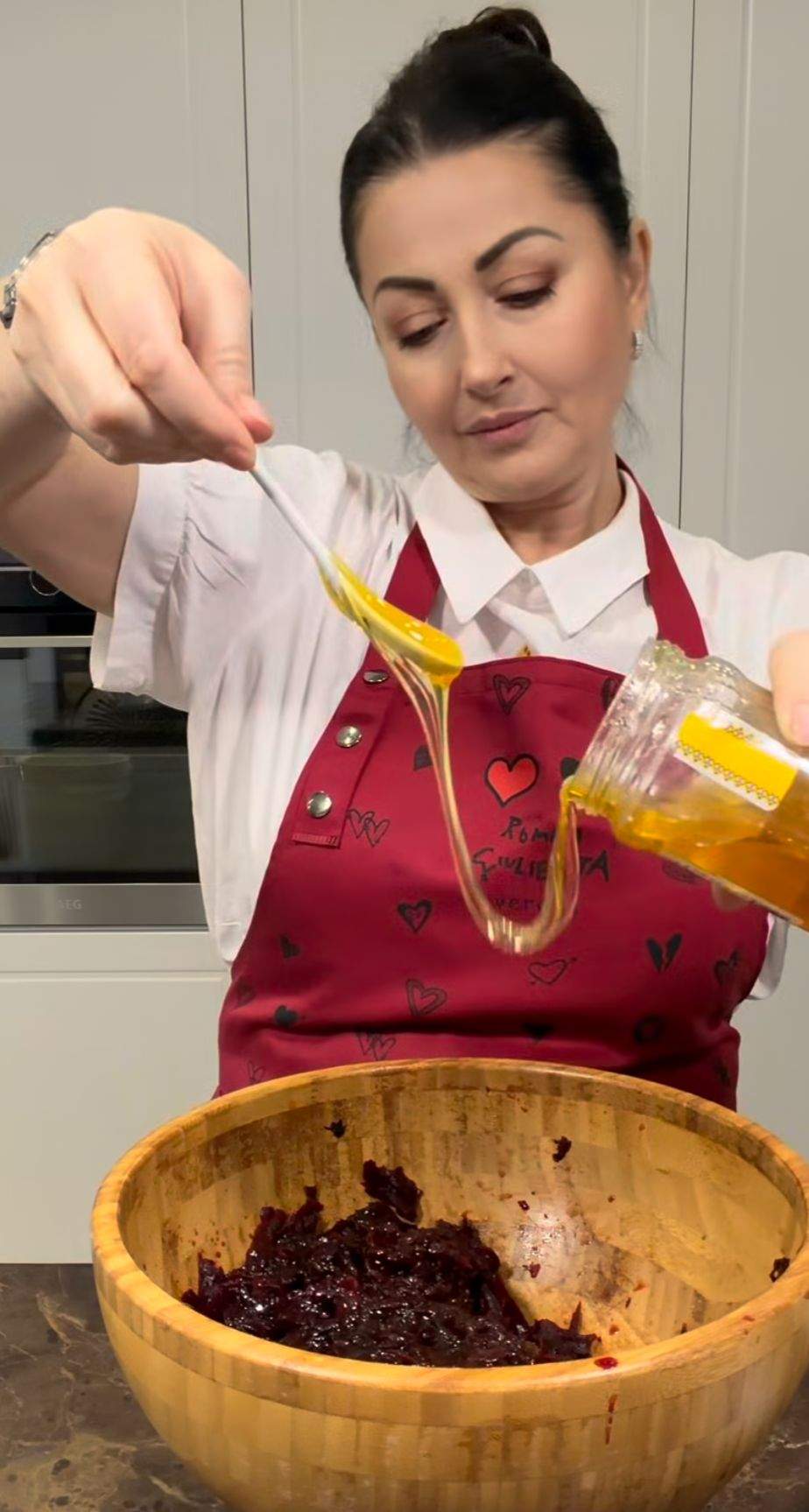 Gabriela Cristea, gătind