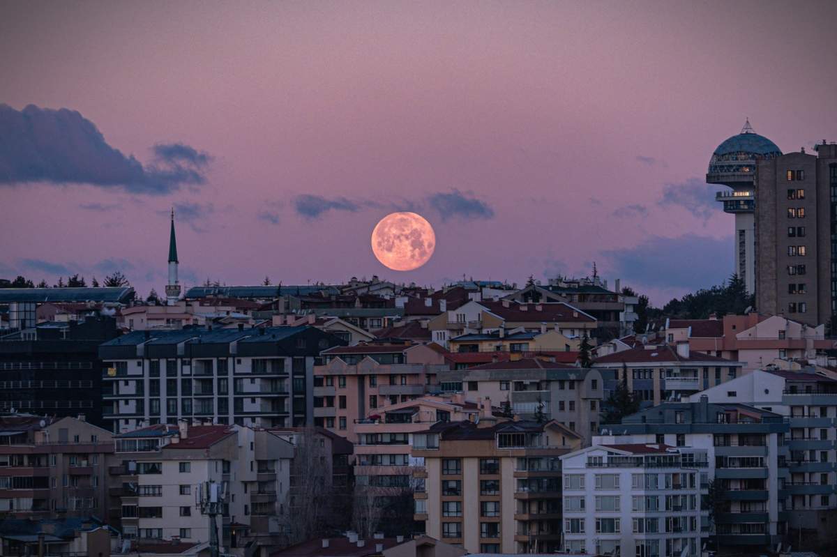 Iranul a atacat Turcia, țară din NATO, cu o rachetă balistică! Tensiunile se amplifică