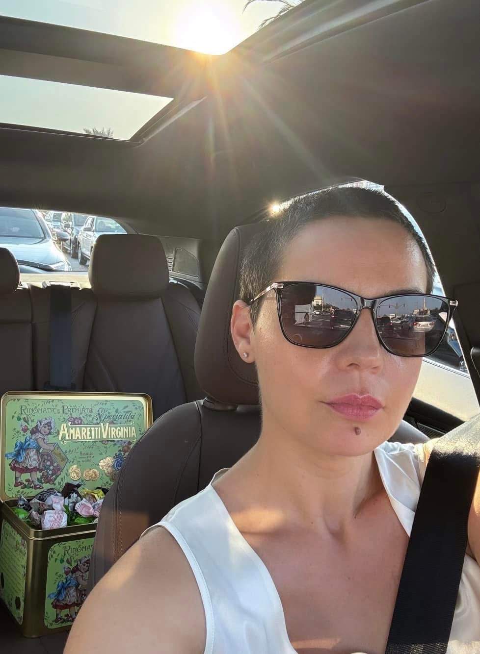 Maria Dinulescu, în mașină