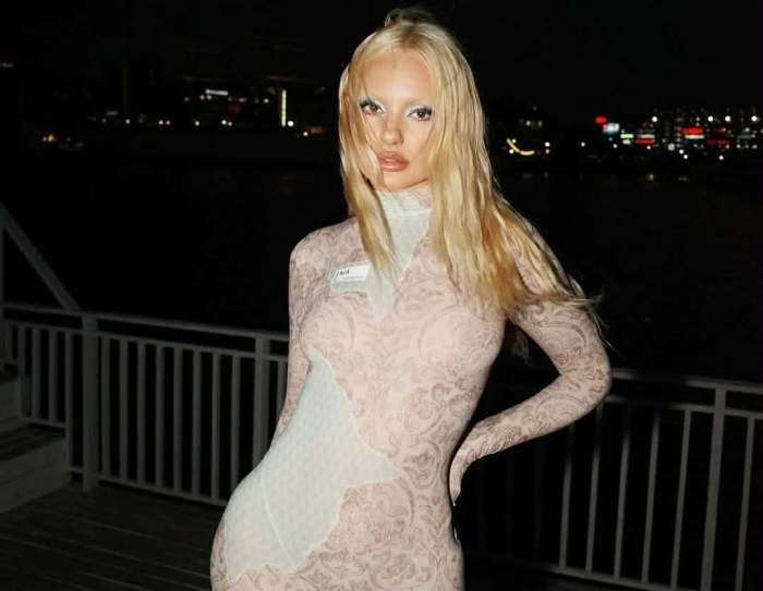 Alexandra Stan este însărcinată! Cântăreața a postat primele imagini cu burtica de gravidă