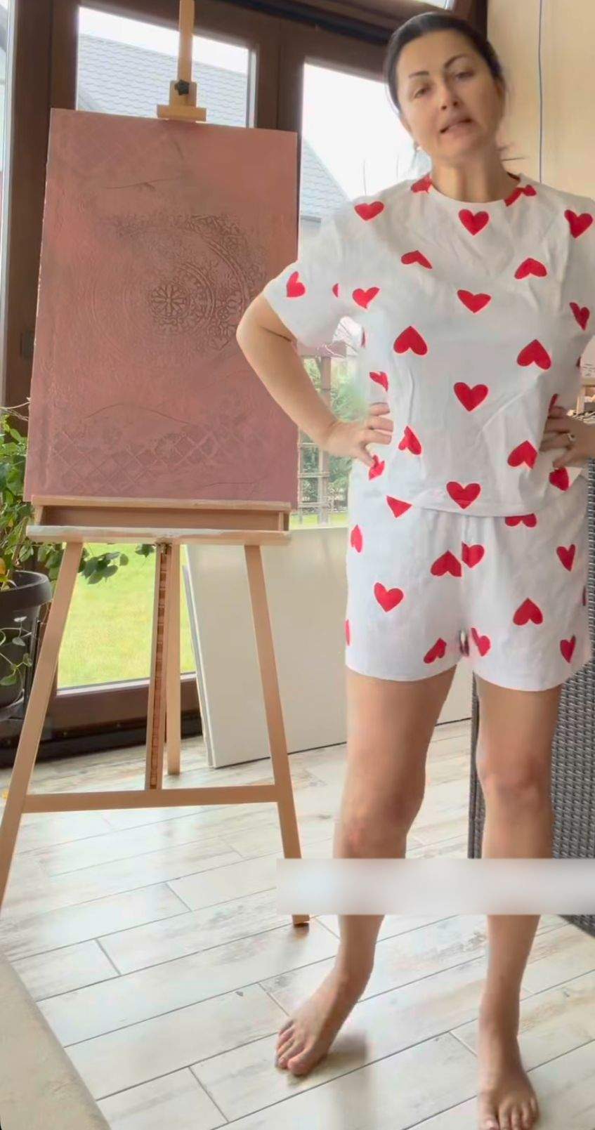 Gabriela Cristea, în pijamale