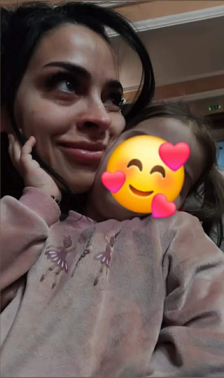 Ema Oprișan și fetița ei