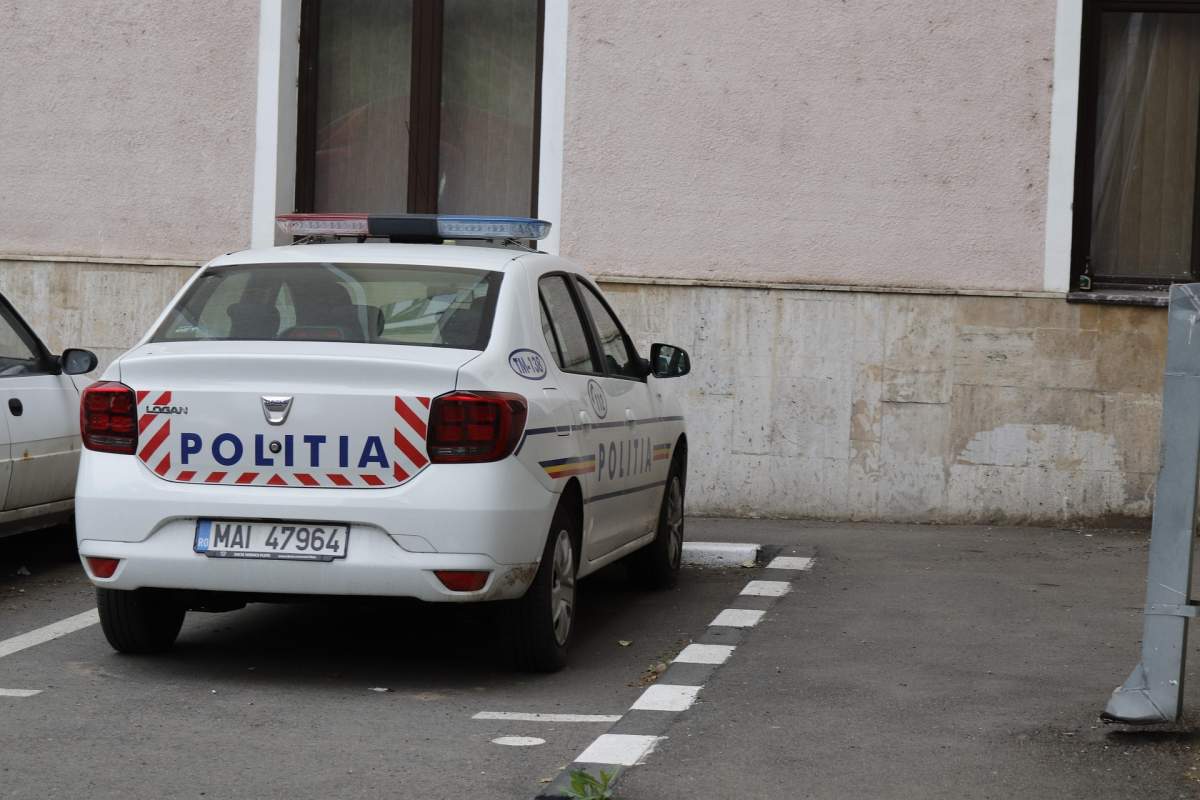 Mașină de poliție