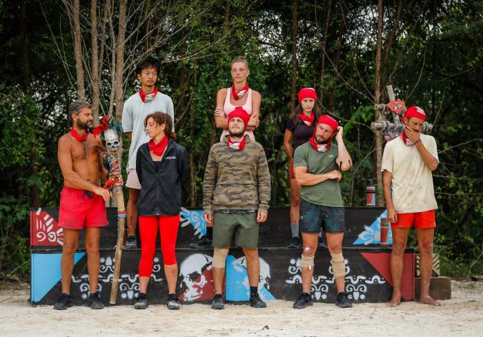 Faimoșii continuă seria victorilor, iar Războincii vor avea parte de o eliminare surprinzătoare în această seară, la Survivor! Show-ul, lider absolut de audiență!