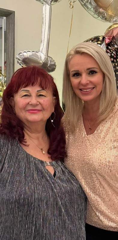 catrinel sandu si mama