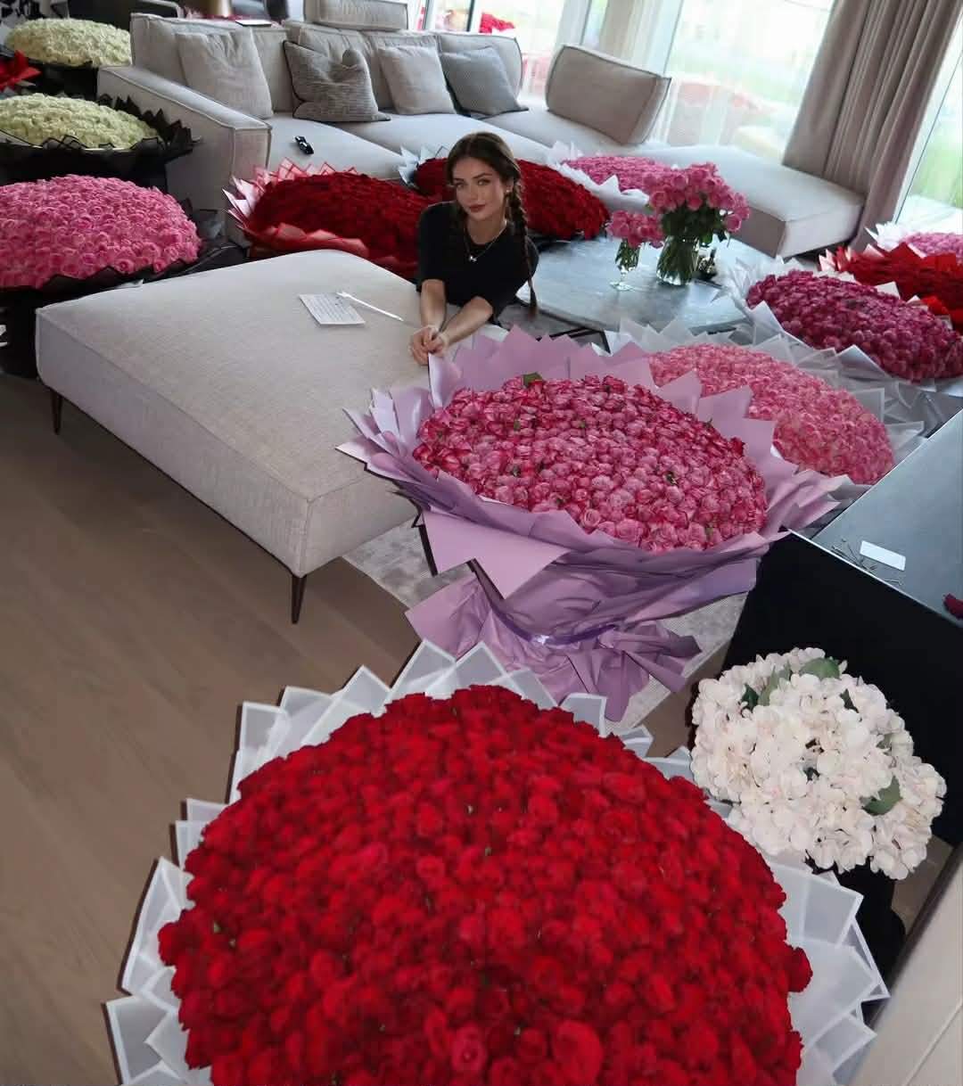 Andreea Bostănică și flori