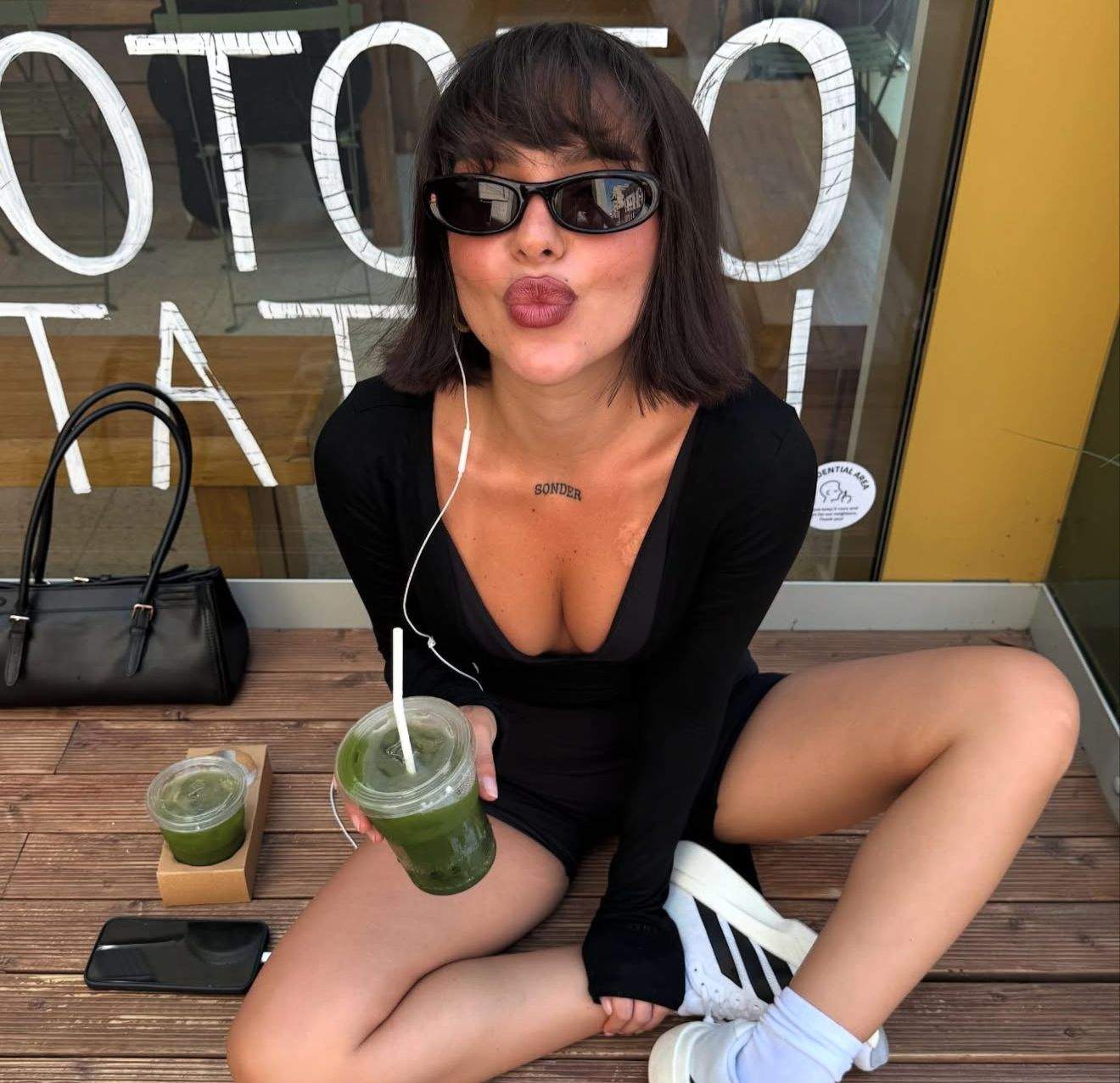 Andreea Suciu, îmbrăcată casual