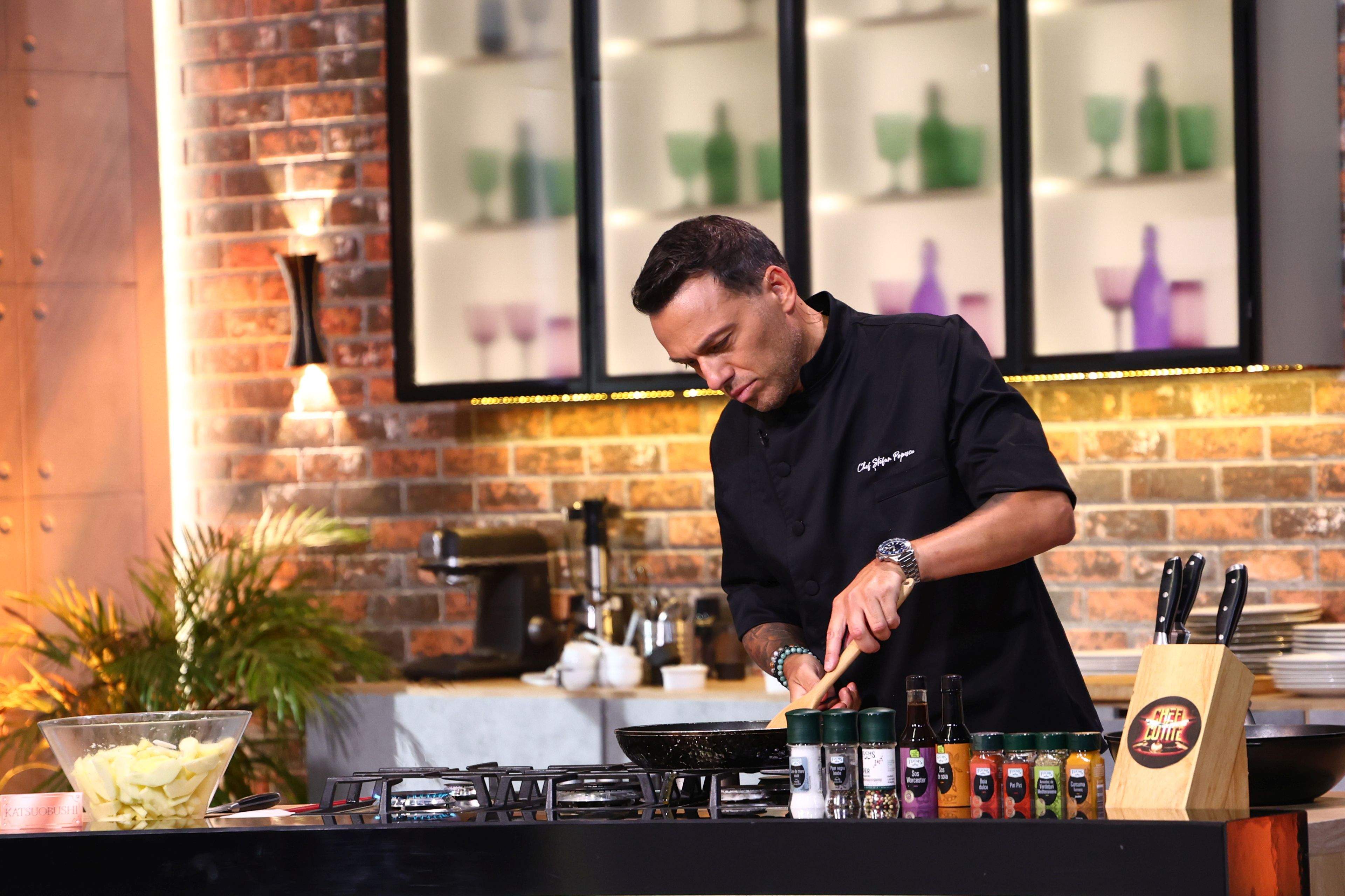 Primul cuțit de aur al sezonului 17 Chefi la cuțite: Chef Richard oferă mult râvnita distincție în ediția difuzată diseară, de la 20:30