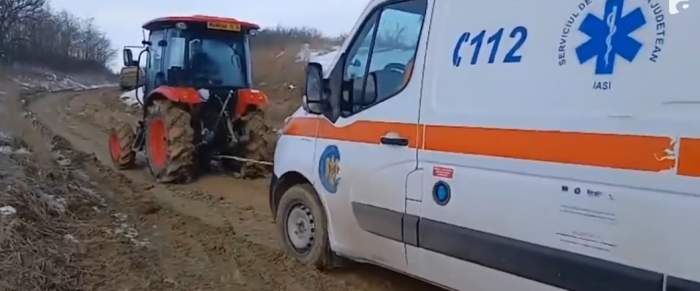 Ambulanța pe drumul din Iași
