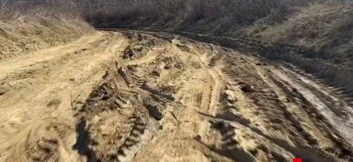 Drumul din localitate