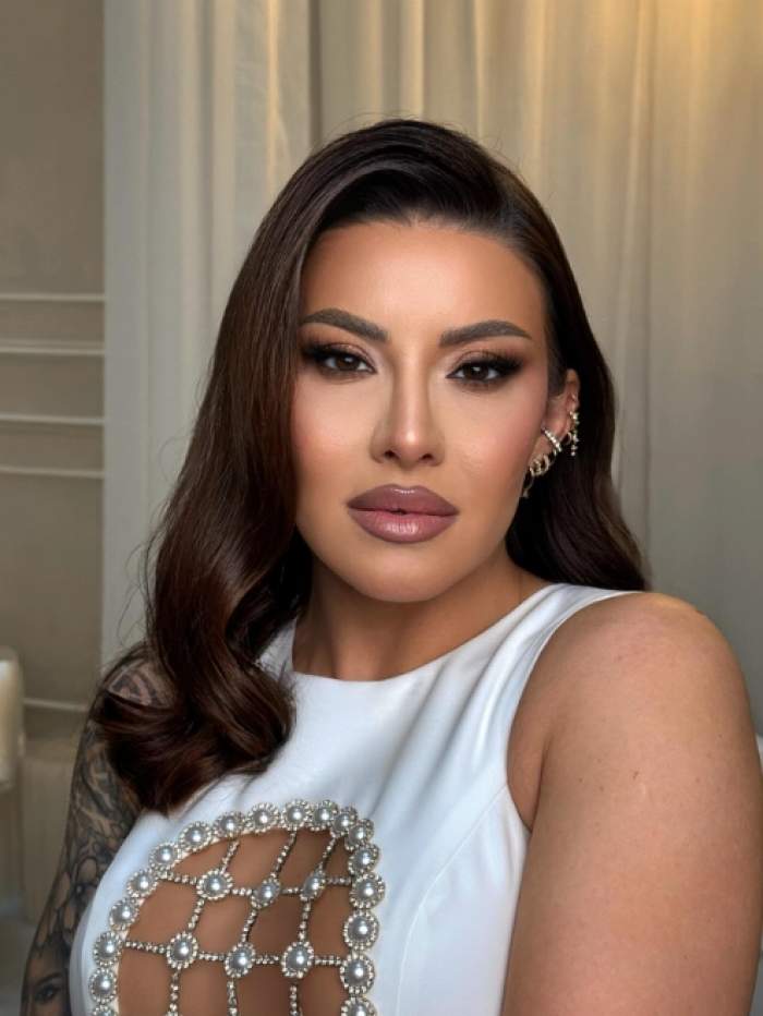 nicoleta nuca selfie