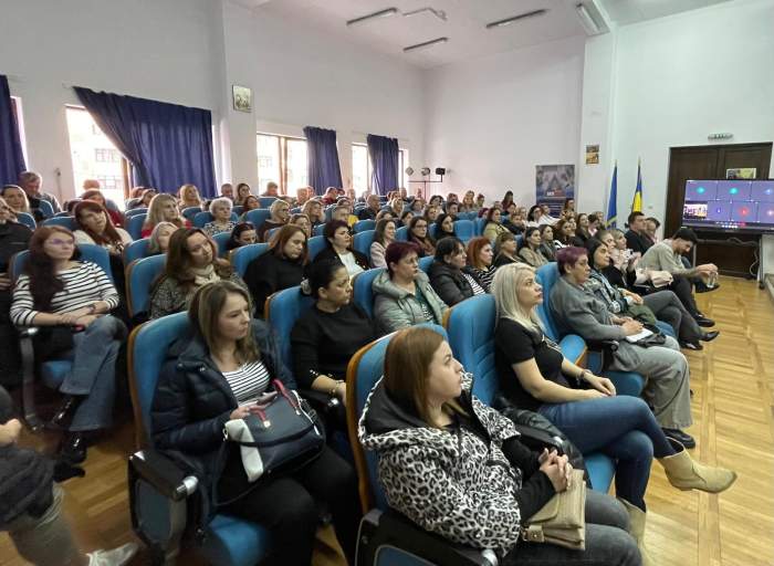 Adevărul despre droguri, la Pitești: campania națională antidrog „Conștient, nu dependet”, în fața a sute de elevi, profesori și părinți