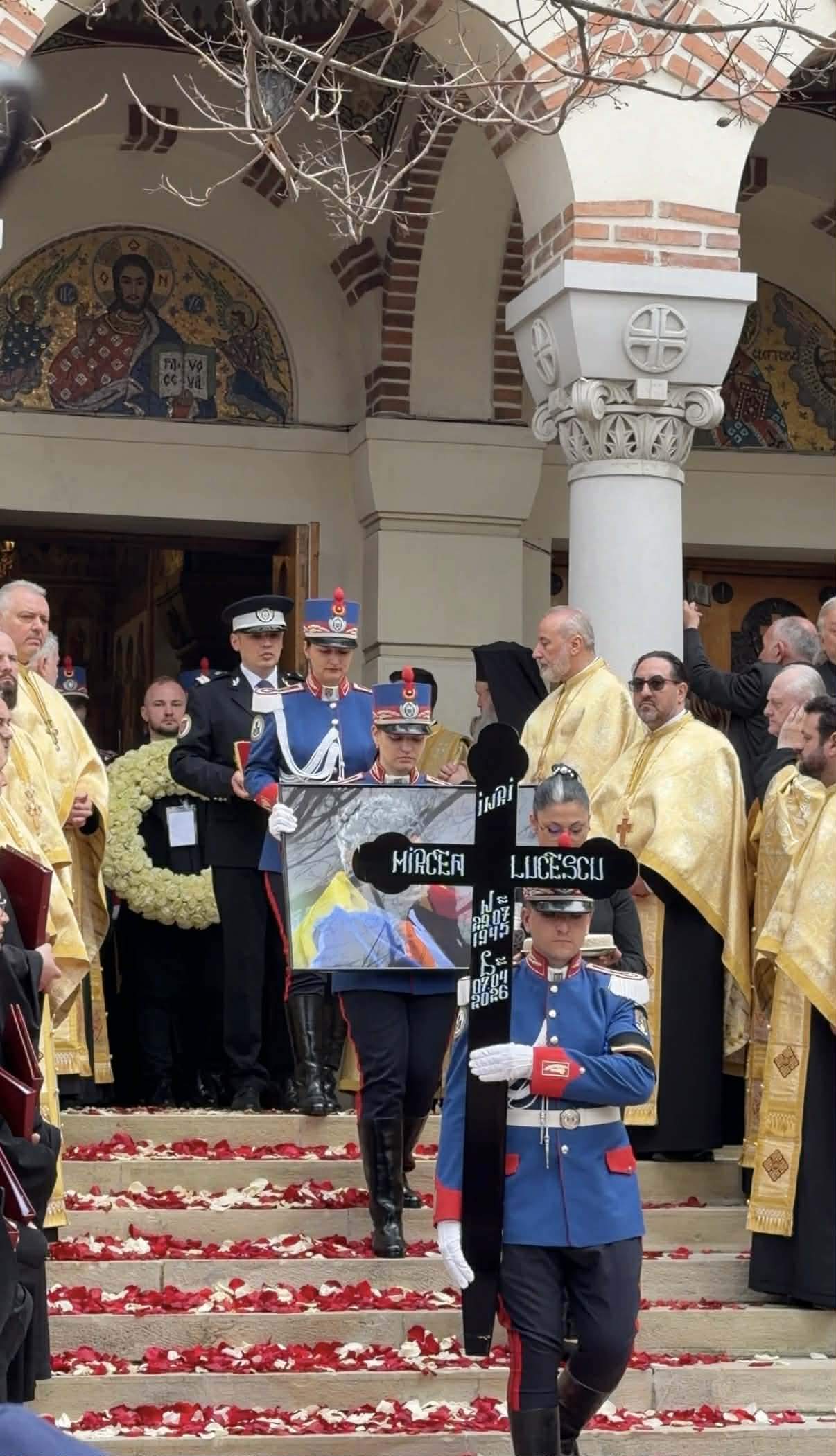 Mircea Lucescu, ultimul drum! Legendele nu mor… Imagini în timp real de la ceremonia de înmormântare