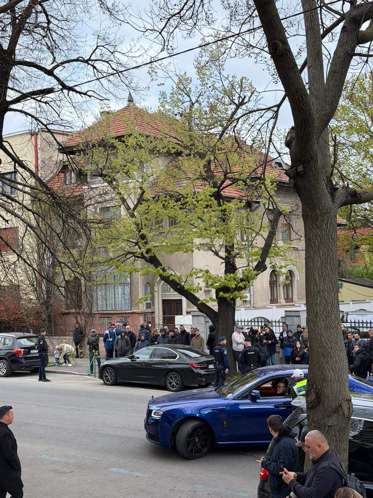 Mircea Lucescu, ultimul drum! Legendele nu mor… Imagini în timp real de la ceremonia de înmormântare
