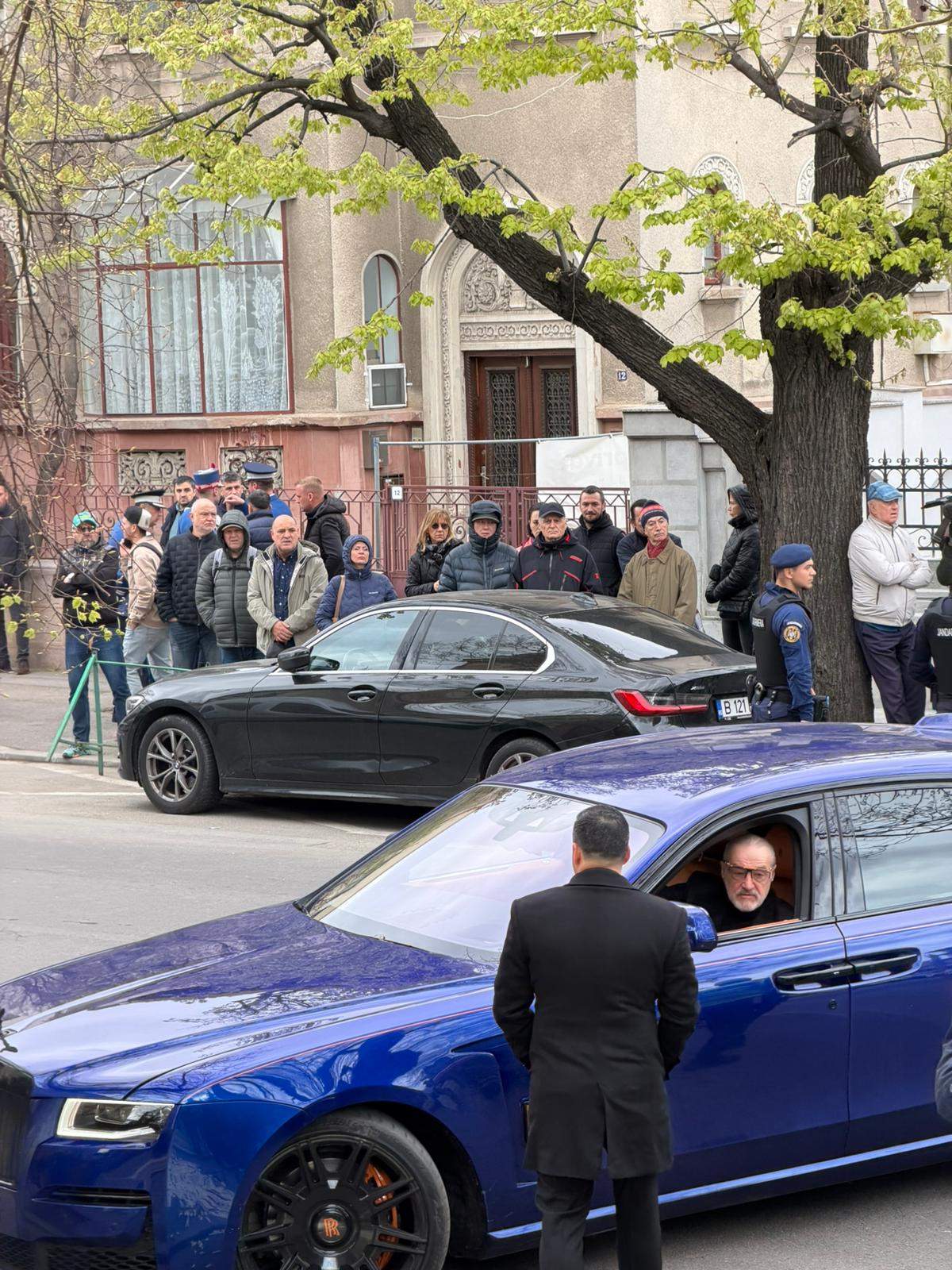 Mircea Lucescu, ultimul drum! Legendele nu mor… Imagini în timp real de la ceremonia de înmormântare