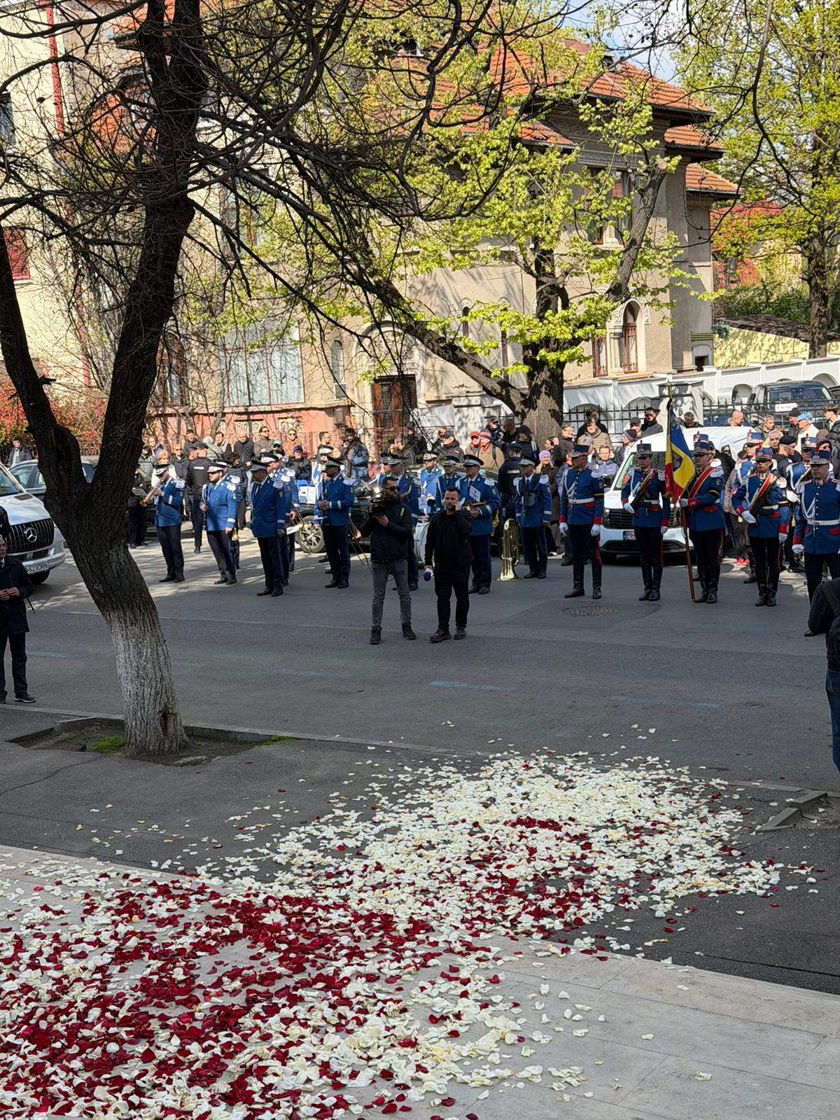 Mircea Lucescu, ultimul drum! Legendele nu mor… Imagini în timp real de la ceremonia de înmormântare