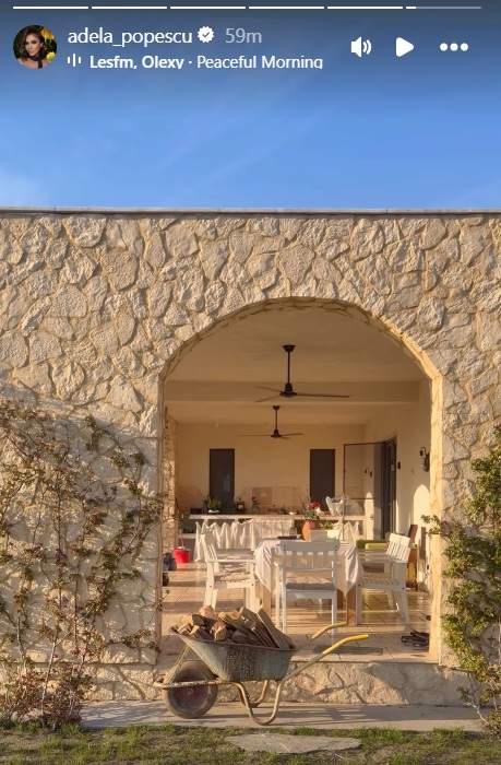 Cum arată casa Adelei și a lui Radu Vâlcan de la Șușani, din afară! Prezentatorul de la Insula Iubirii adoră să petreacă timpul acolo