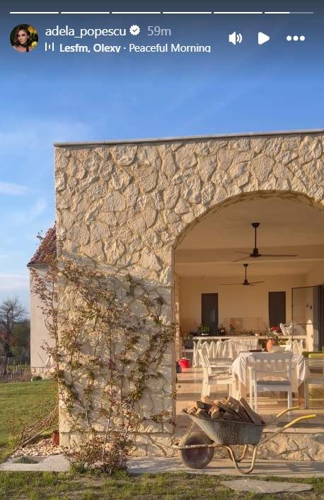Cum arată casa Adelei și a lui Radu Vâlcan de la Șușani, din afară! Prezentatorul de la Insula Iubirii adoră să petreacă timpul acolo